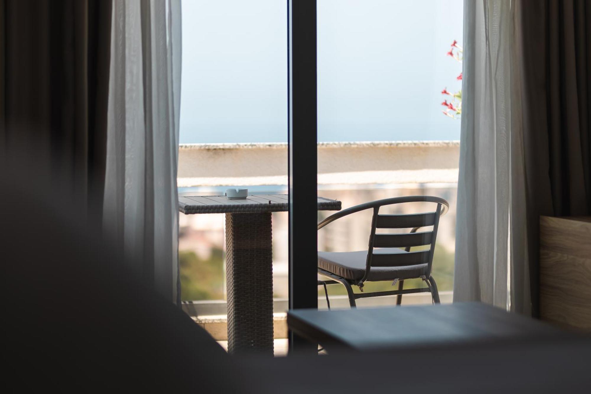 Lux Hotel M Dobra Voda Esterno foto