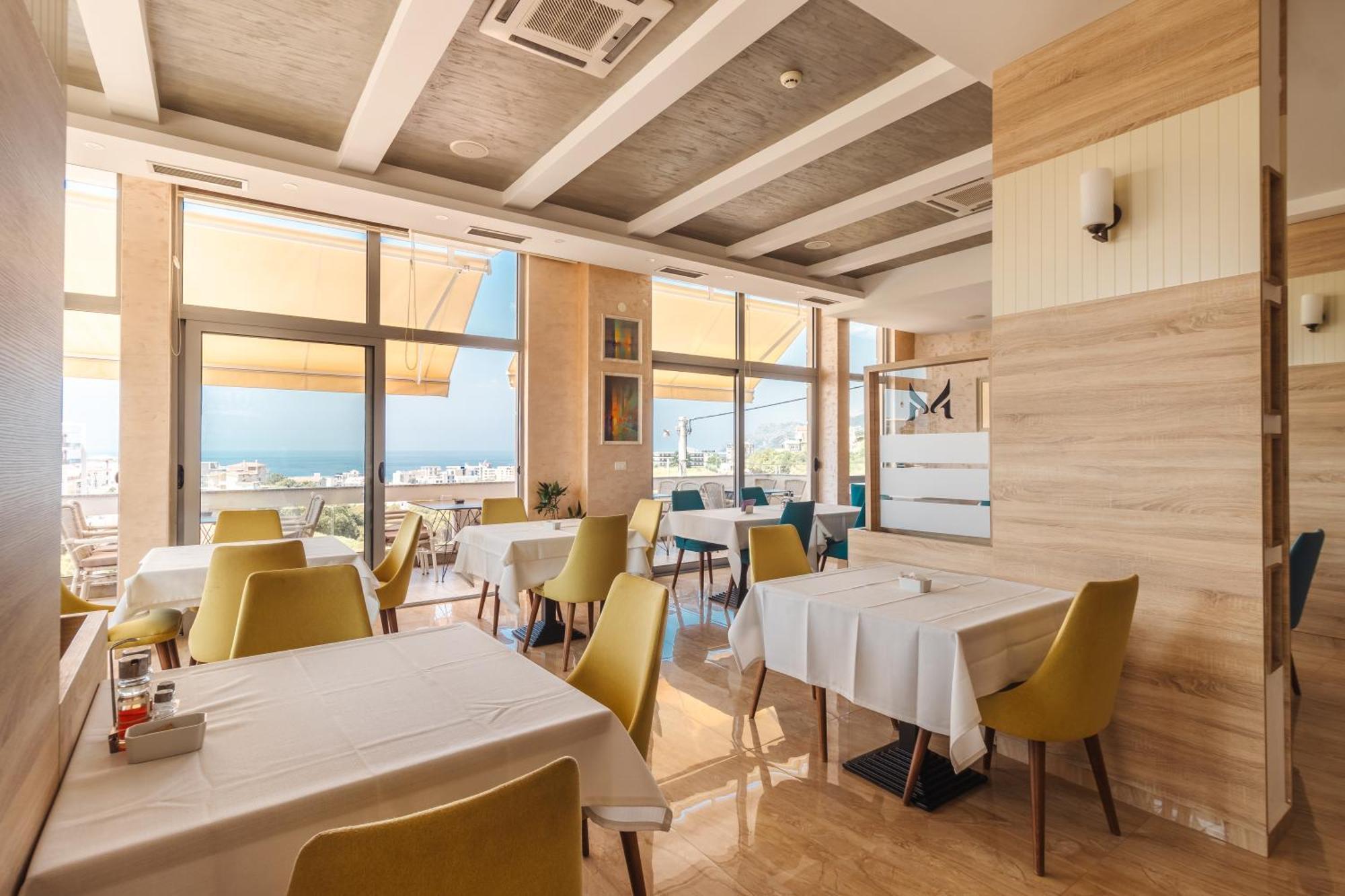 Lux Hotel M Dobra Voda Esterno foto