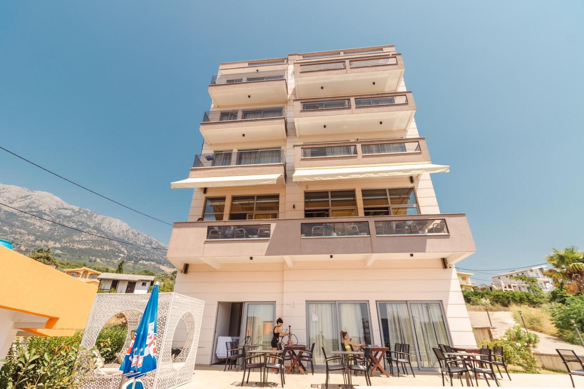 Lux Hotel M Dobra Voda Esterno foto